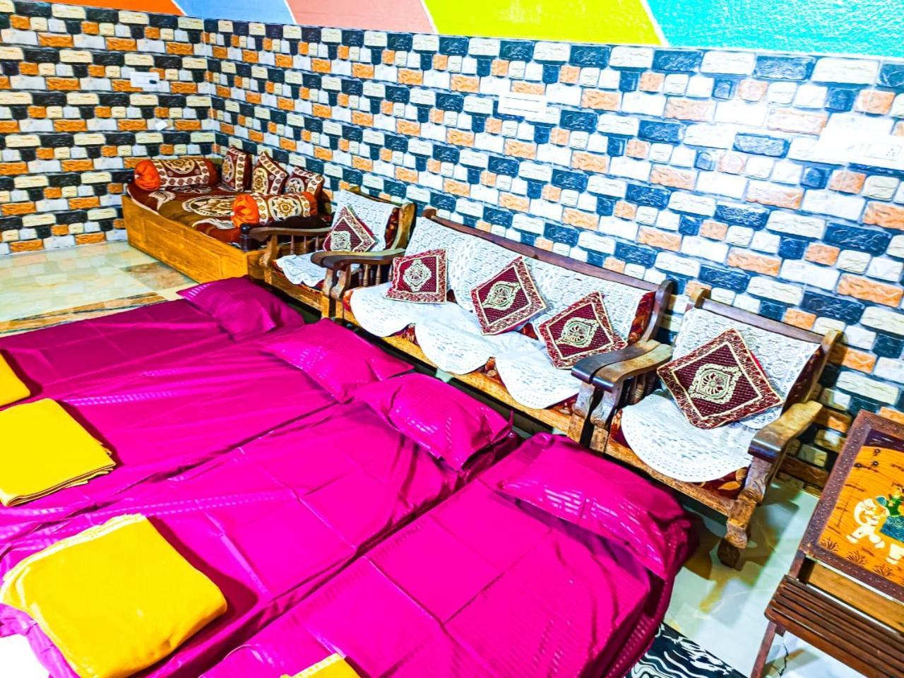 Sahara Family Homestay Mysore Exteriör bild